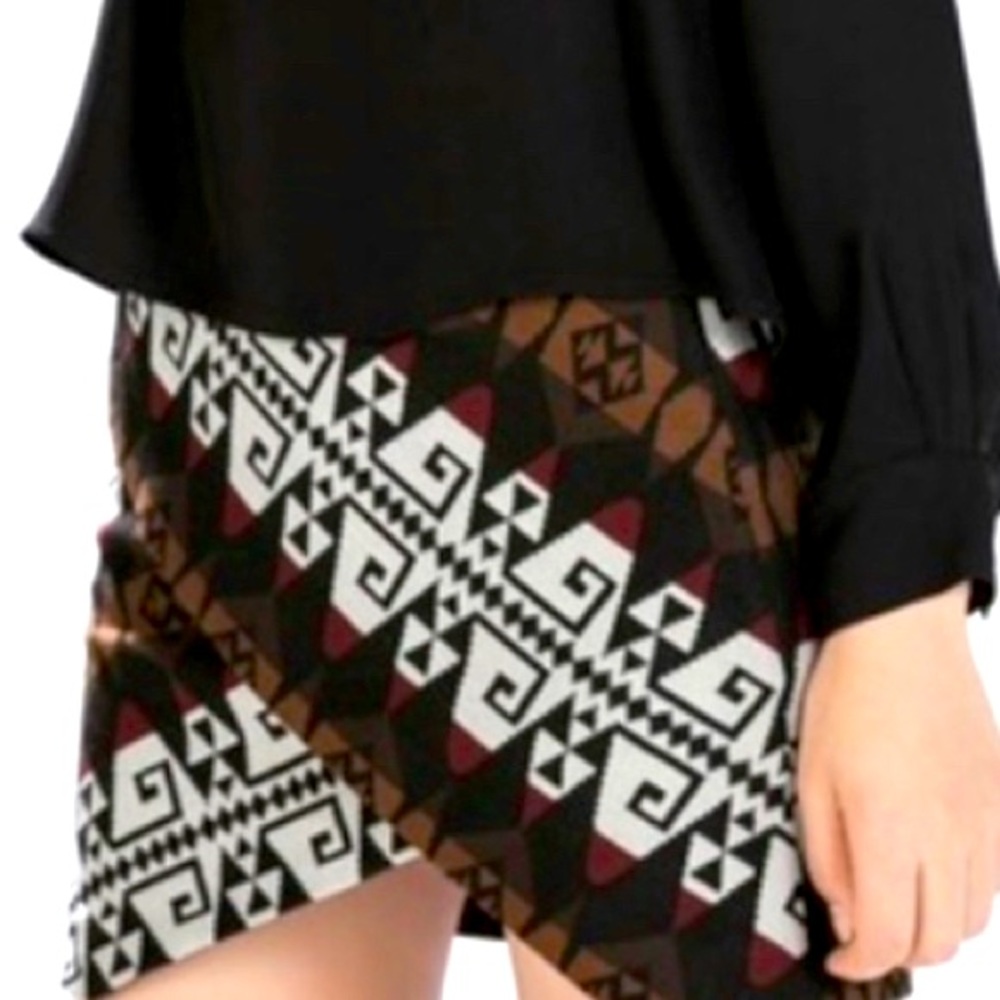 Zara Aztec Tiki mini skirt